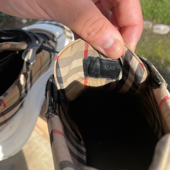 BURBERRY SHOES - Picture 6 of 12